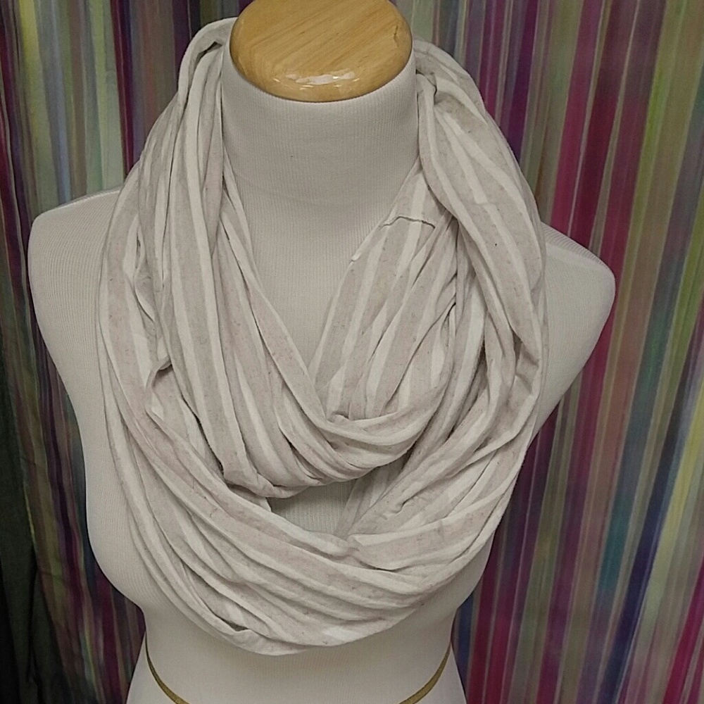 Infinity scarf
